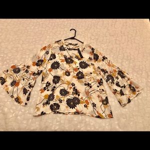 Floral patter blouse with bell sleeves NEVER WORN